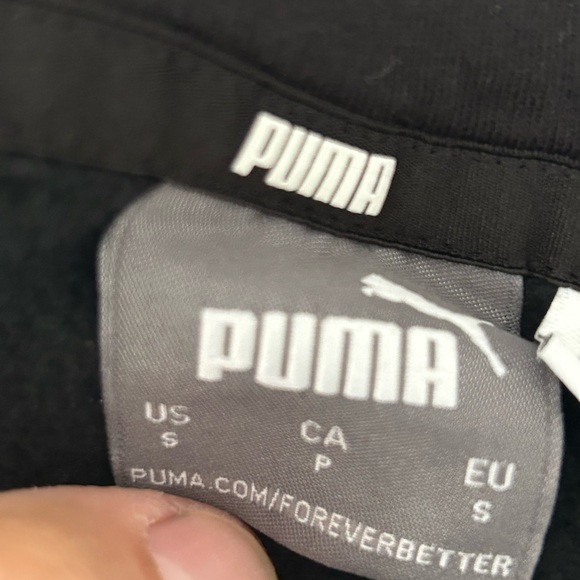 Kids black Puma hoodie size Small - Picture 3 of 3